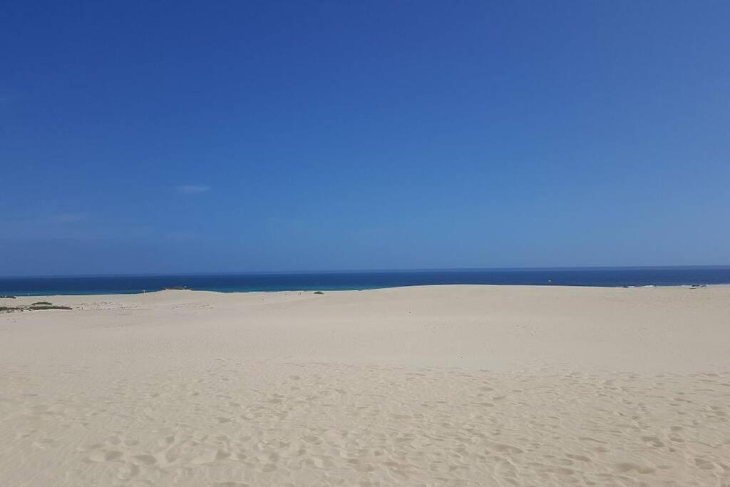 Beach Front Apartment With Stunning Ocean Views! 科斯塔卡玛 外观 照片